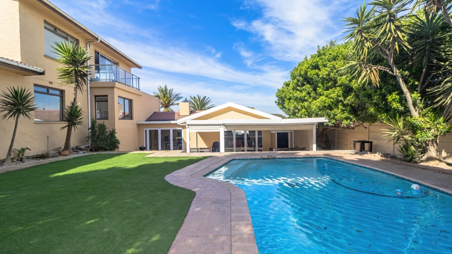 4 Bedroom Property for Sale in Flamingo Vlei Western Cape